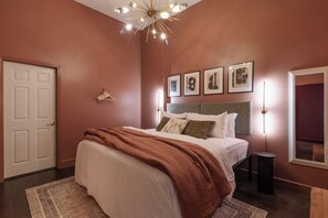 Unclassified image, 4 of 73, button