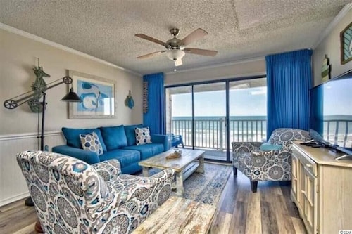 Beachfront Oceanside Condo. Incredible view: Channel Marker 
