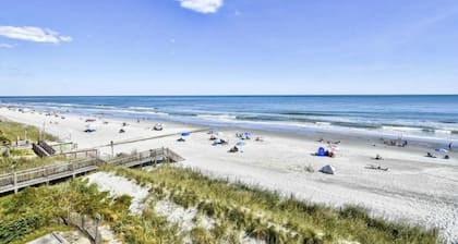 Beachfront Oceanside Condo. Incredible view: Channel Marker