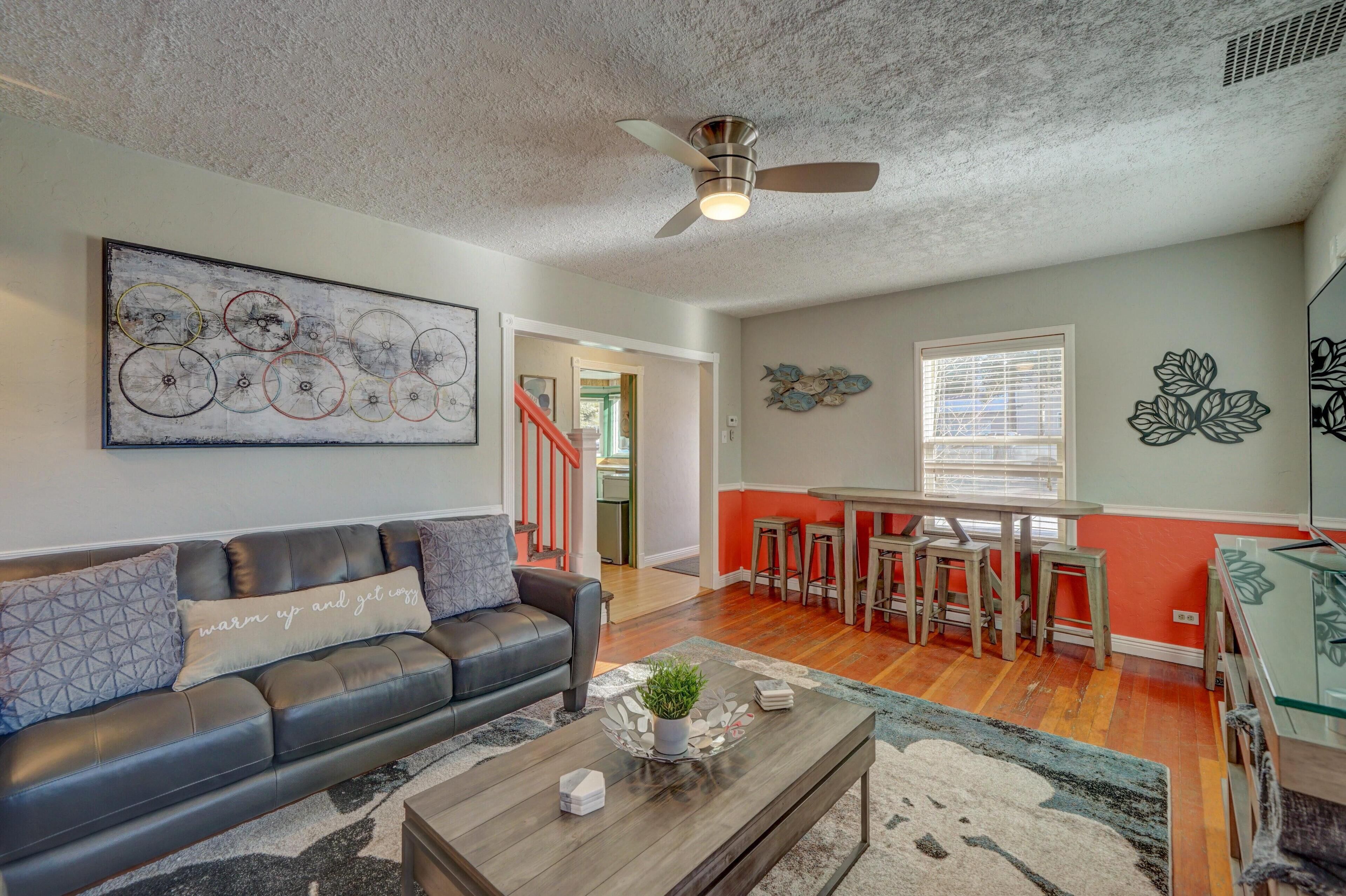 Cloverleaf - Hot Tub and Deck. Pet Friendly and minutes to Ski Cooper!