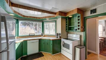 Frigorífic, microones, forn i placa de cuina