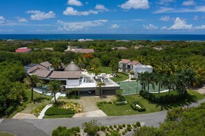 Exterior - Sambarela Luxury Villas. With Access to the Exclusive Eden Roc Beach Club. (Provincia La Altagracia)