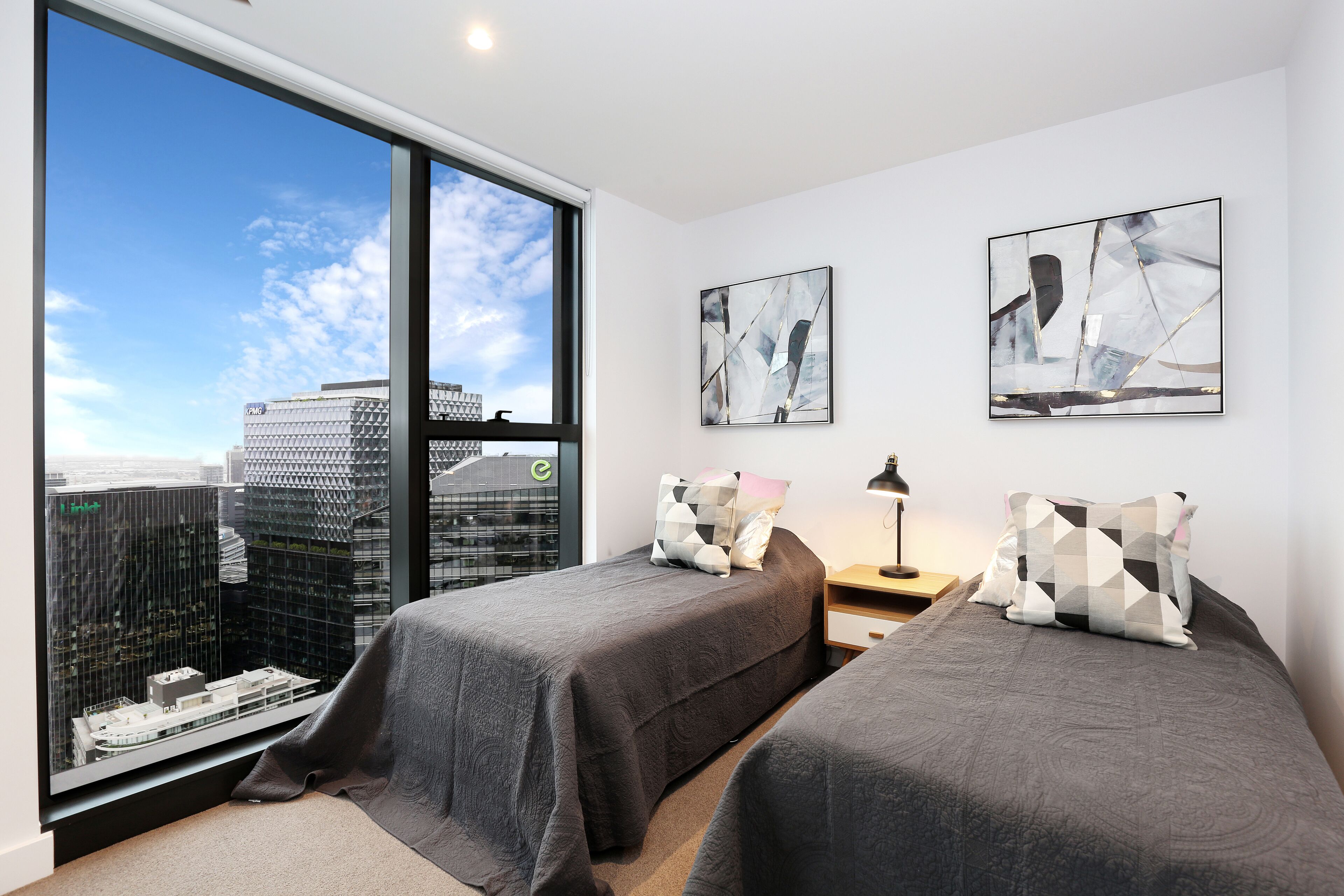 Orange Stay At Melbourne Quarter — image 15