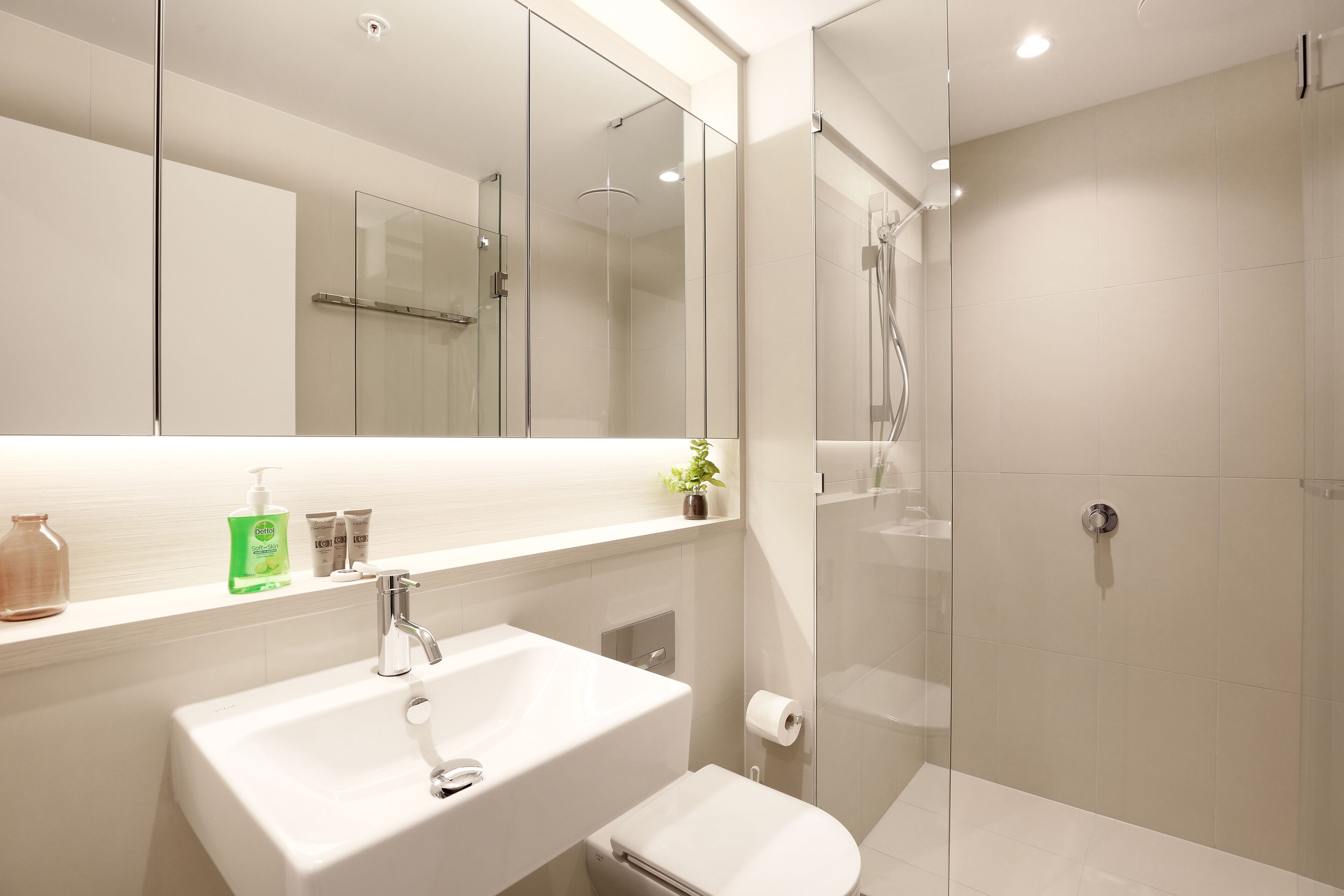 Orange Stay At Melbourne Quarter — image 11