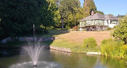 Dominion Brook Park Vacation Rental - Beautiful suite with garden / park views.