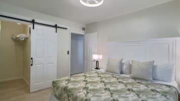 Condo, Pool View | 1 bedroom, iron/ironing board, free WiFi, bed sheets