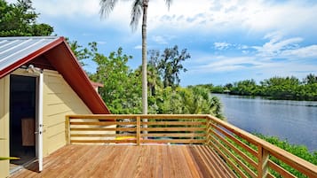 House, Lake View | Balcony