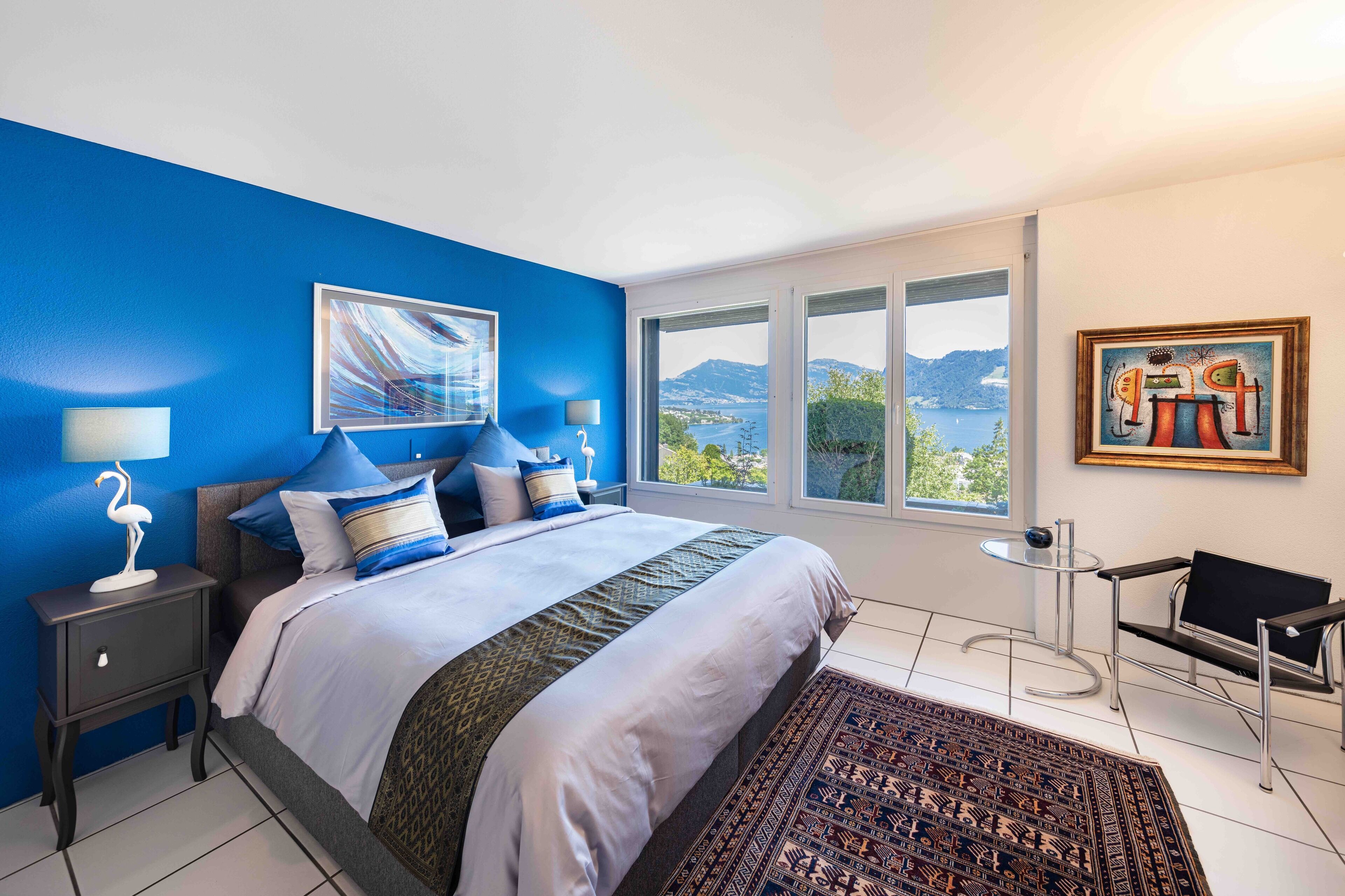 7 Schlafzimmer, Zimmersafe, Schreibtisch, Bügeleisen/Bügelbrett