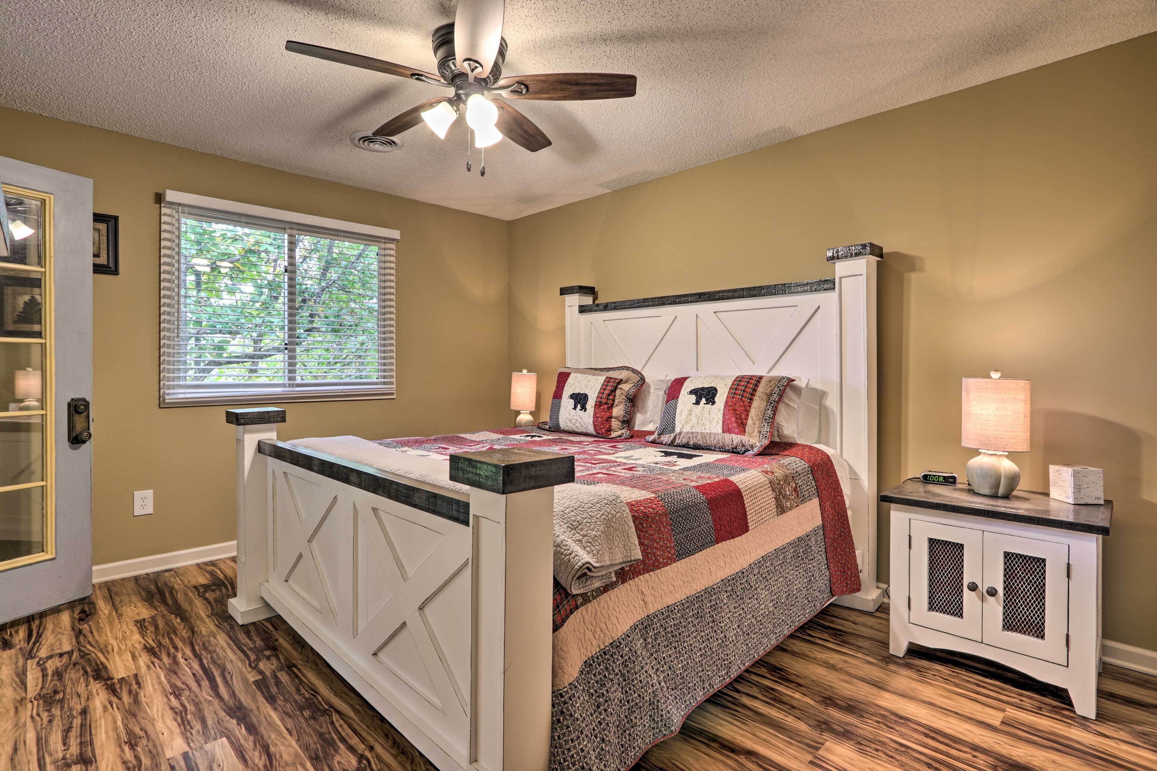 2 bedrooms, desk, iron/ironing board, travel crib