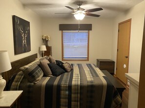 3 habitaciones, tabla de planchar con plancha, cuna de viaje y wifi 