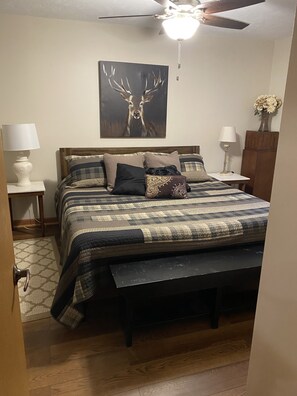 3 chambres, fer et planche à repasser, lit de bébé portatif, Wi-Fi