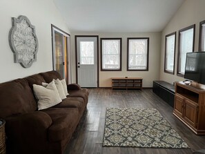 Smart TV, video games, DVD player, video library