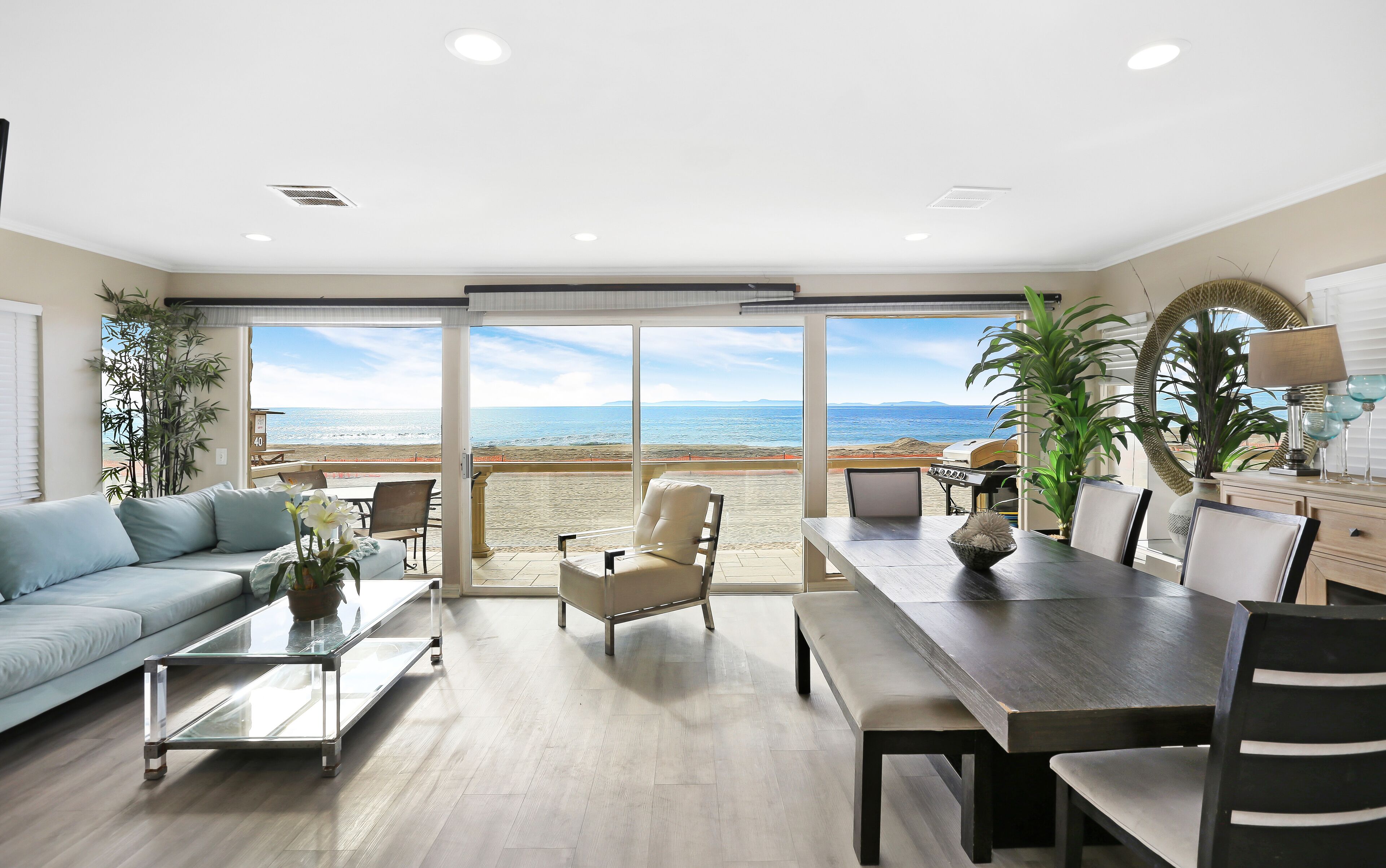 Upper Beach Front Escape | Amazing Ocean Views!