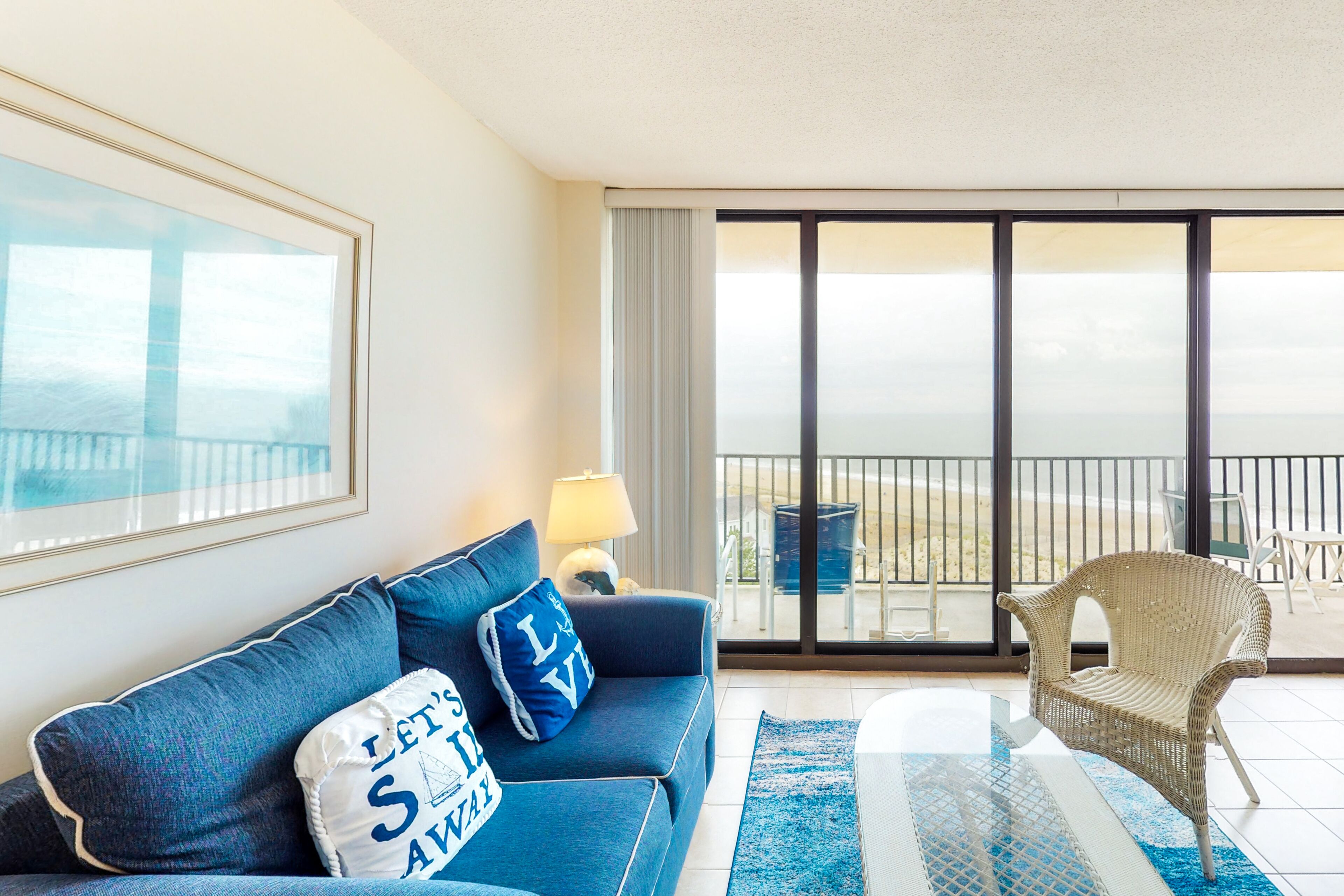 Sea Colony 7th floor condo with ocean veiw, pool, basketball court &  gym