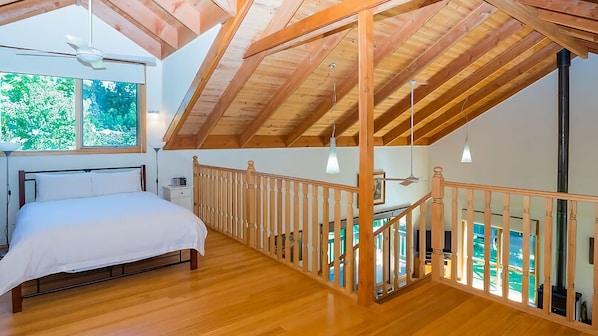 2 bedrooms, travel crib