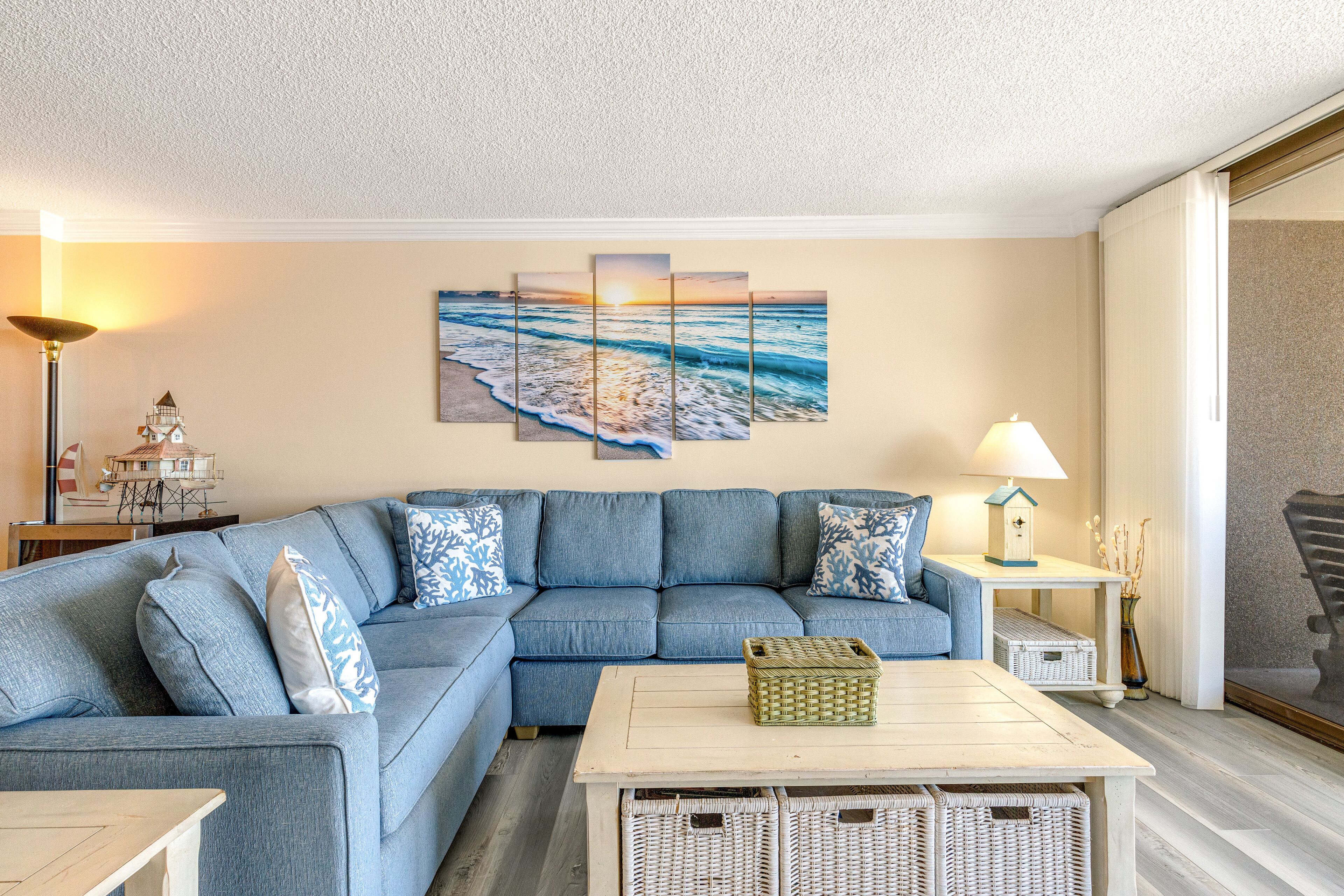 Sea Colony Ocean 1st floor condo w/ elevator, pool, and basketball court