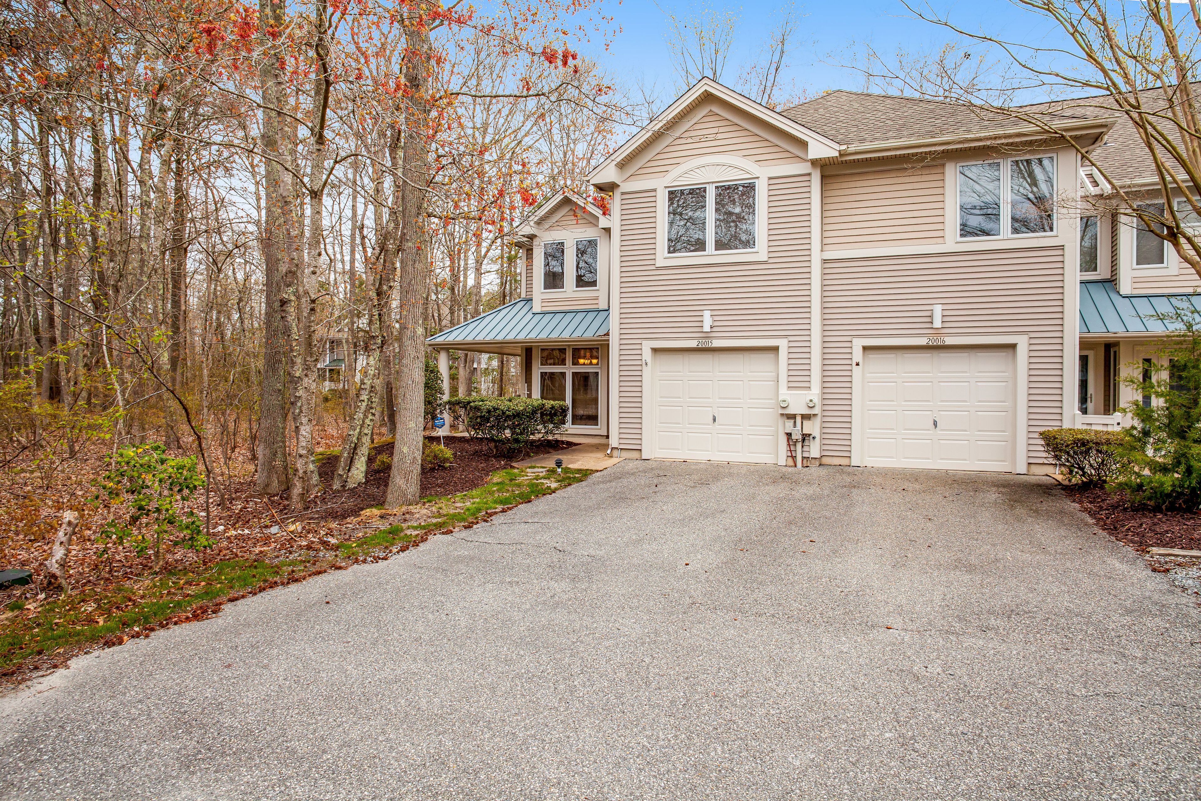 Sea Colony Tennis townhouse with board games, & tennis court