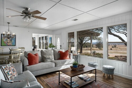 Hummingbird Haus | Hot Tub | Pet-friendly