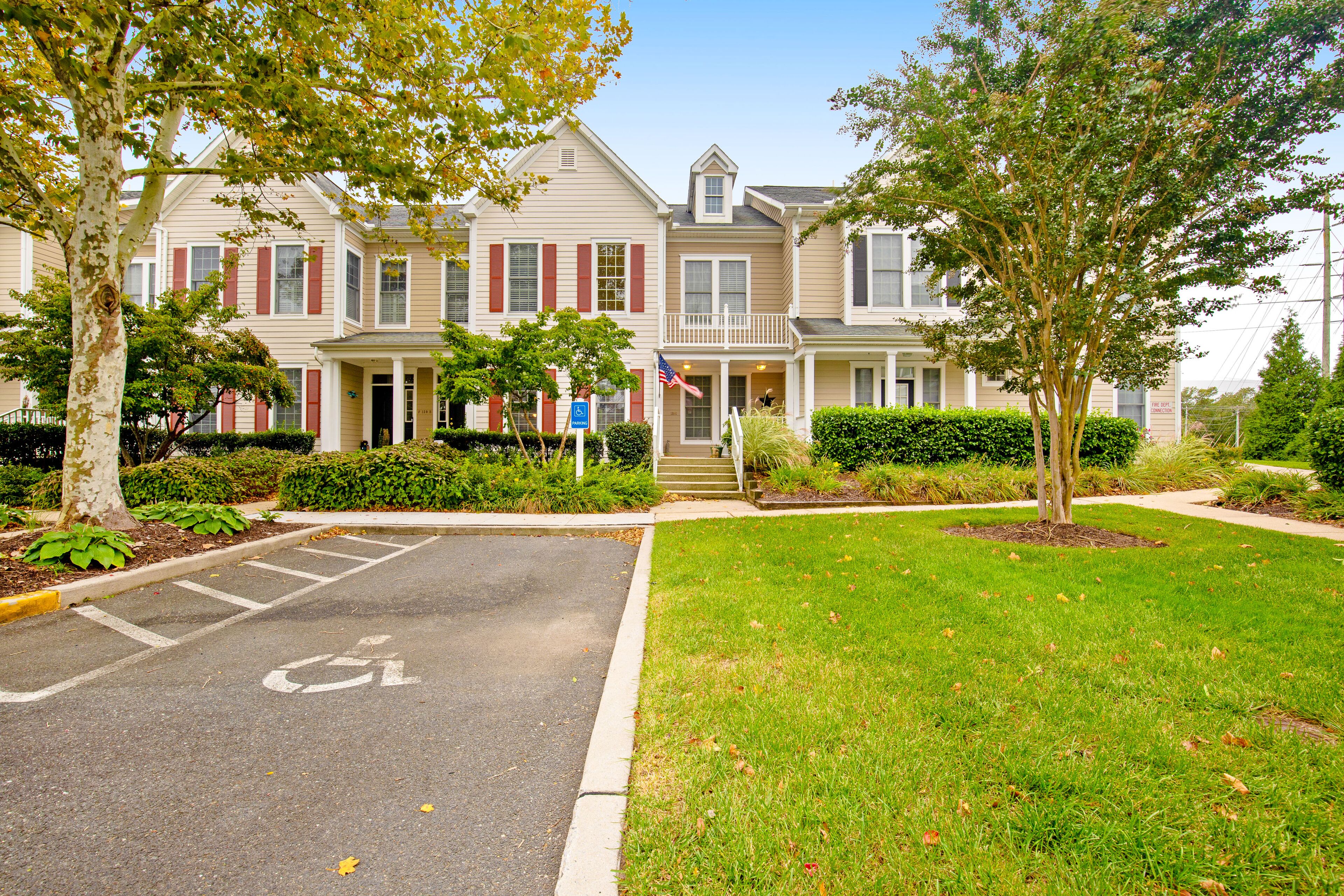 Bear Trap Dunes 1st floor condo w/ balcony, free WiFi, and golf on-site