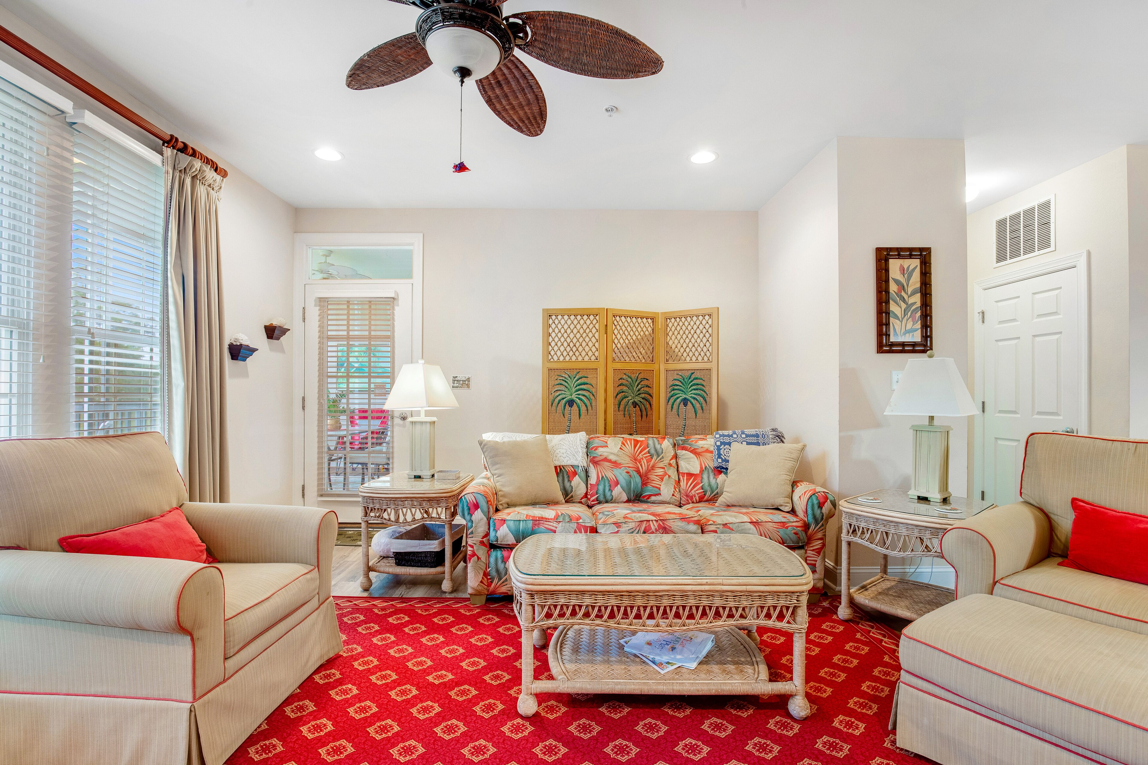 Bear Trap Dunes 1st floor condo w/ balcony, free WiFi, and golf on-site