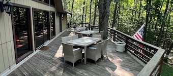 Plan Your Summer Stay – Family-Friendly House w/ Beach & Pool Access!