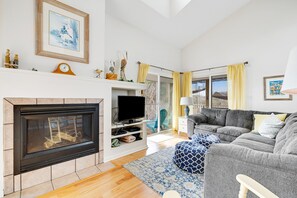 TV, fireplace, DVD player