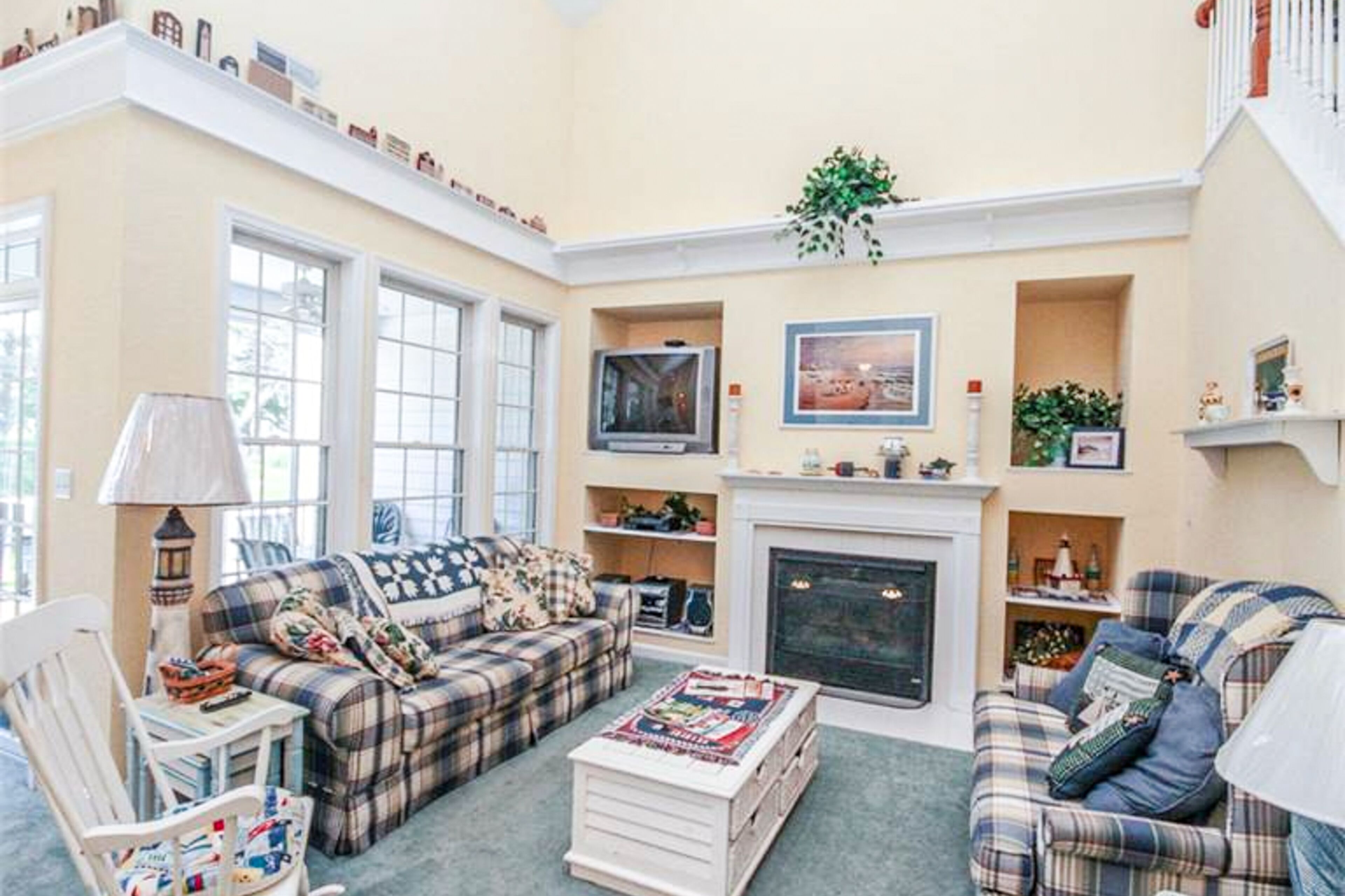 Bear Trap Dunes townhouse w/ fireplace, basketball court, tennis court, WiFi