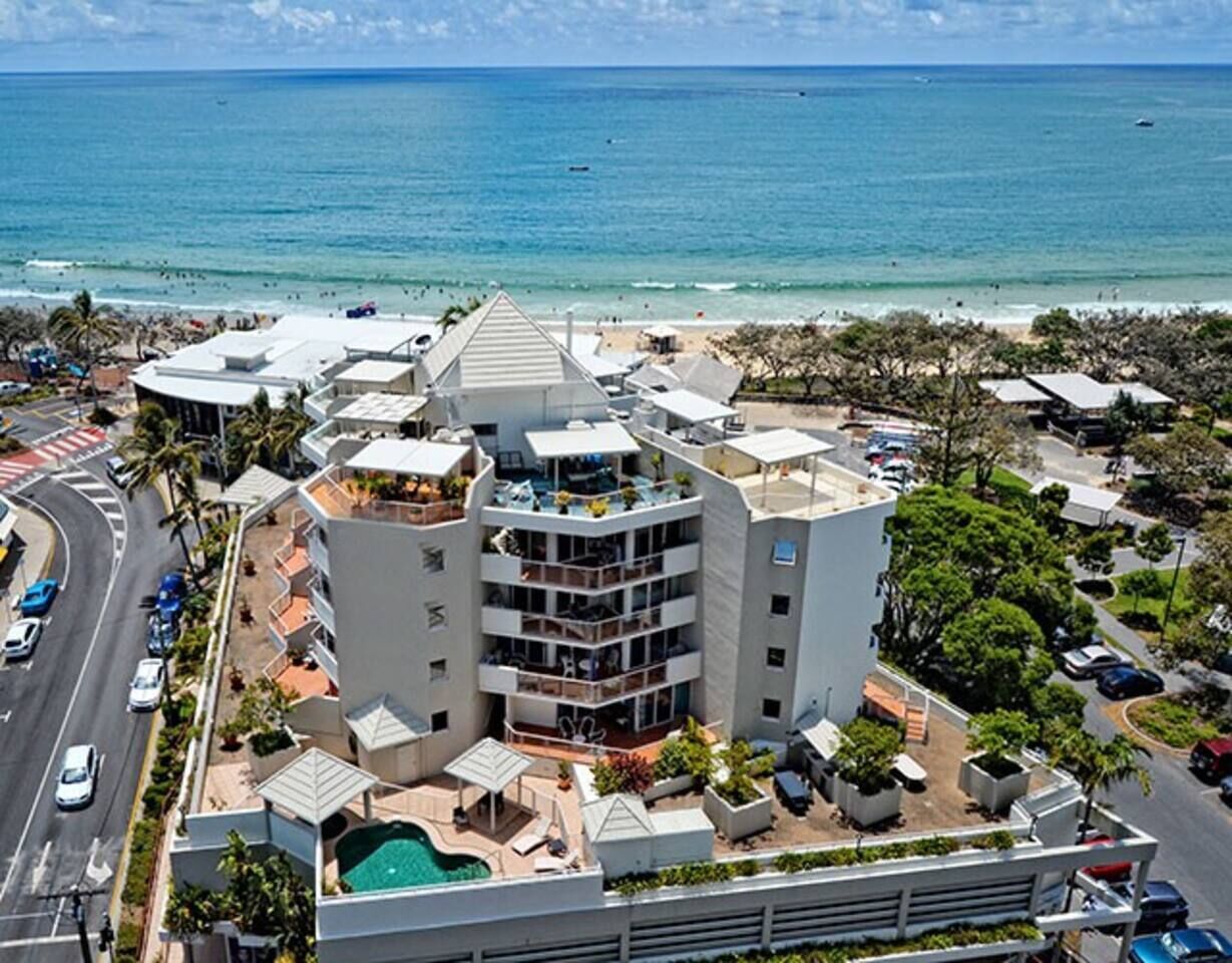 Central Mooloolaba Beachfront Apartment