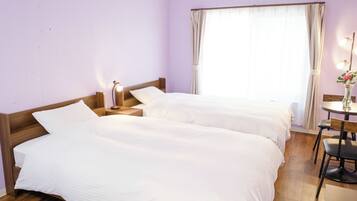 Escrivaninha, Wi-Fi de cortesia, roupa de cama