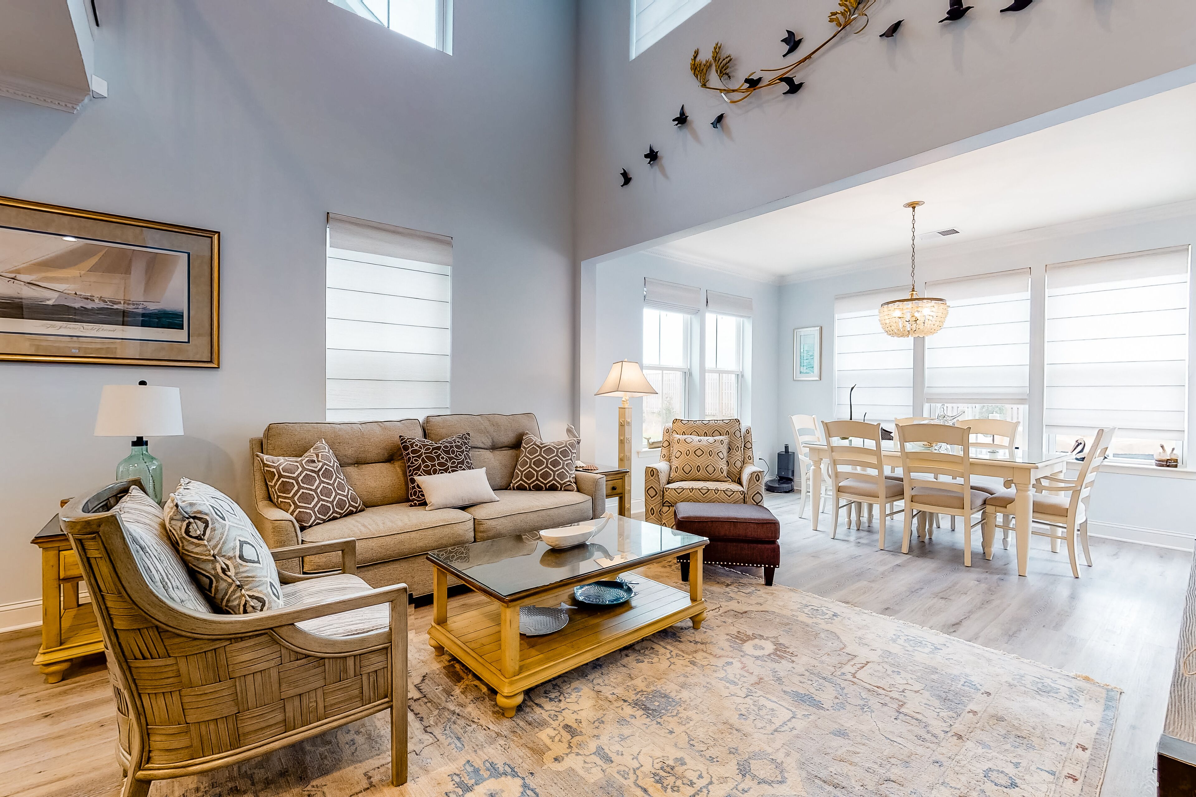 Dog-friendly resort townhouse w/shared sauna, fireplace, basketball/tennis court