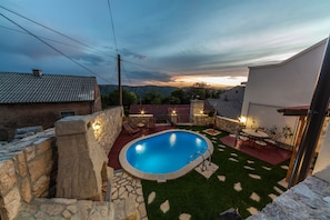 Outdoor pool - Villa Ljilja (Vinodol)