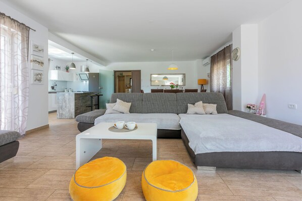 Villa | Living room
