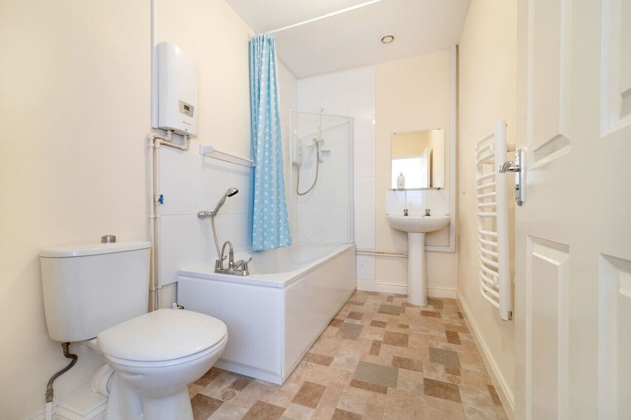 Hair dryer, towels