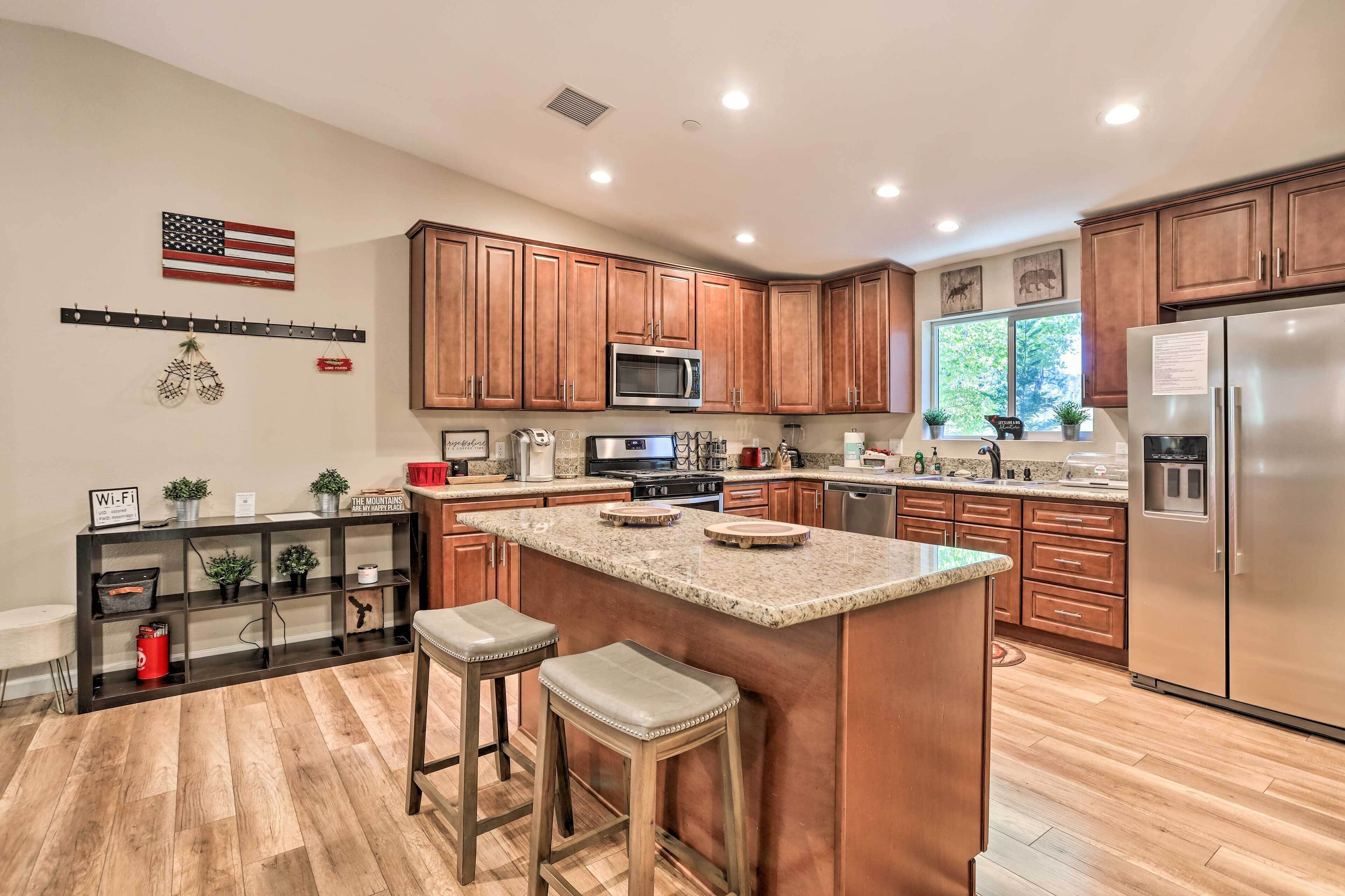 Alpine Hideaway w/ Game Room < 1 Mi to Slopes