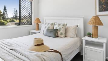 3 bedrooms, Internet, bed sheets