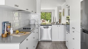 Mikroaaltouuni, astianpesukone