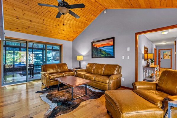 Unclassified image, 1 of 49, button