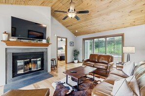 TV, fireplace, table football, ping pong - Single-story home in the woods with game room and gas fireplace (Sugar Mountain)
