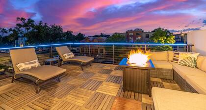 Roof Top Patio, Hot Tub, & Minutes from Downtown!