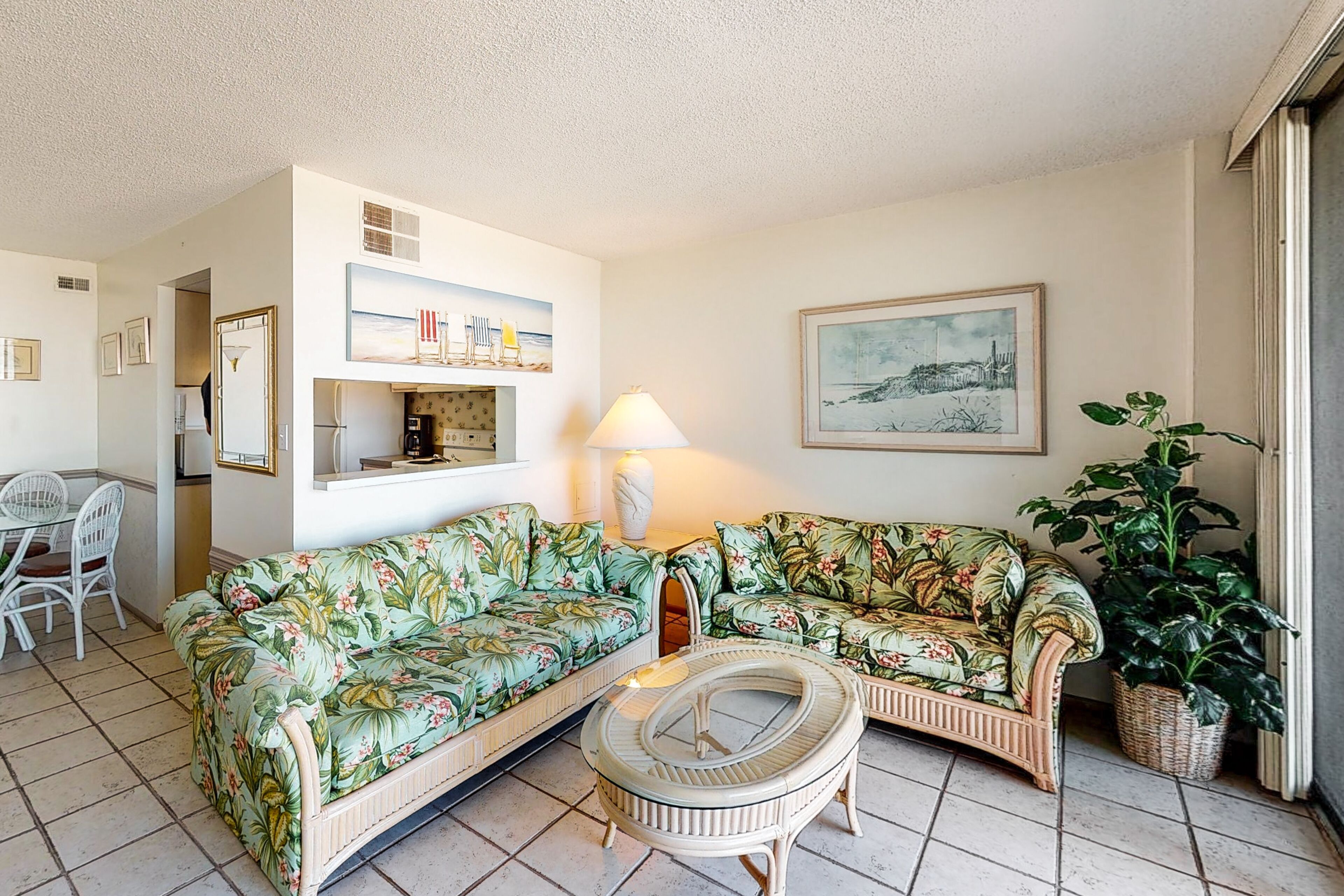 Sea Colony 6th floor condo w/ shared gym, basketball court - partial ocean view!