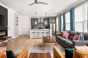 Unclassified image, 3 of 49, button