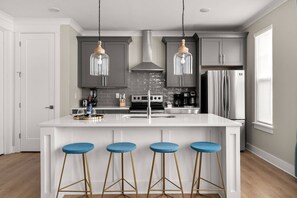 Fridge, microwave, dishwasher, coffee/tea maker