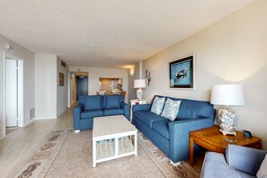 TV, DVD player - Sea Colony 7th floor condo w/ free WiFi, basketball court, and ocean view (Bethany Beach)