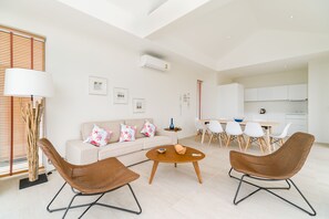 Villa, 4 chambres | Coin séjour