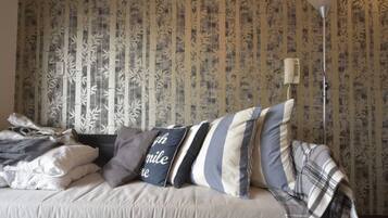 Apartment, Non Smoking | 1 bedroom, desk, blackout drapes, free WiFi