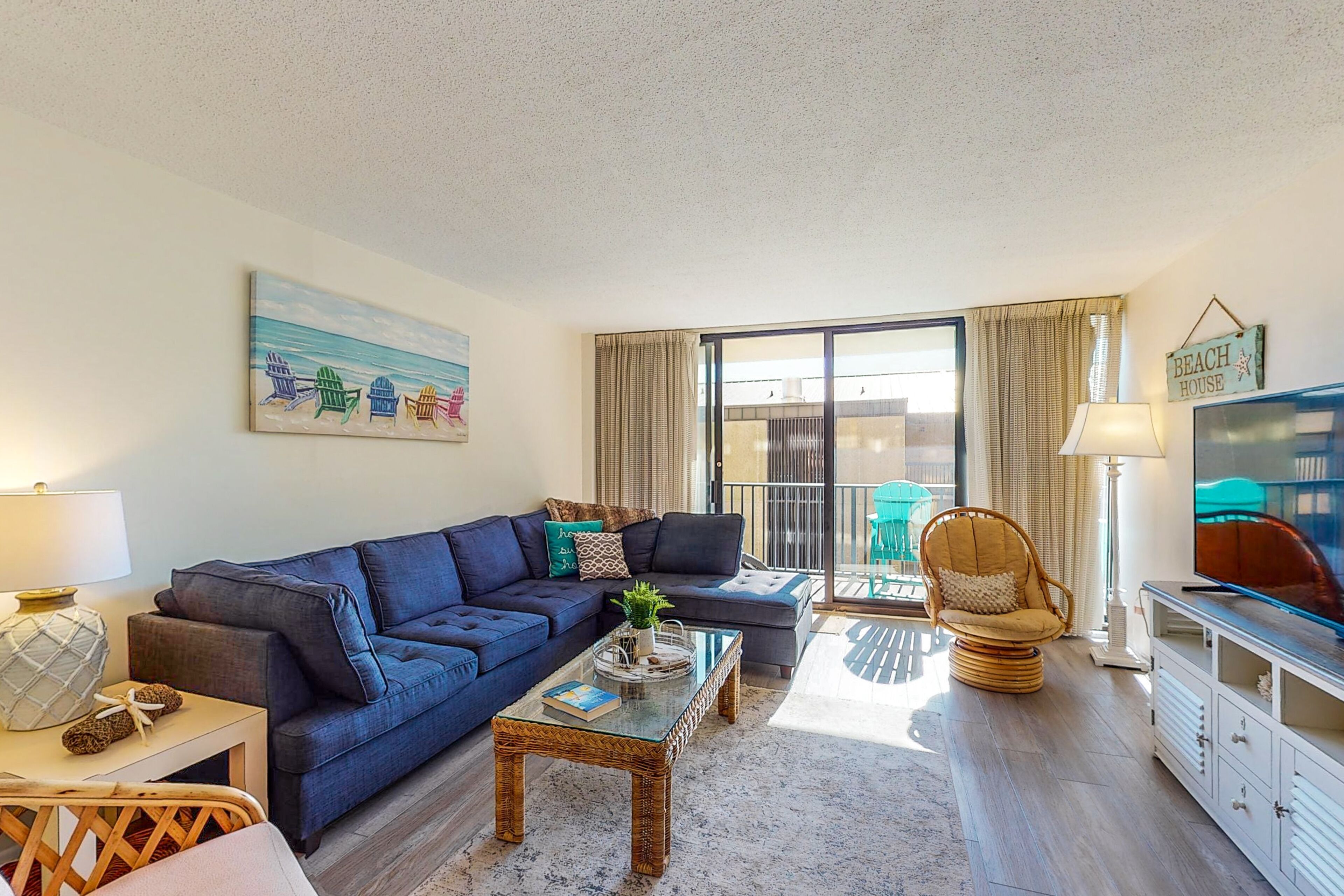 Sea Colony 2nd floor condo with pool, tennis, balcony, washer/dryer, elevator