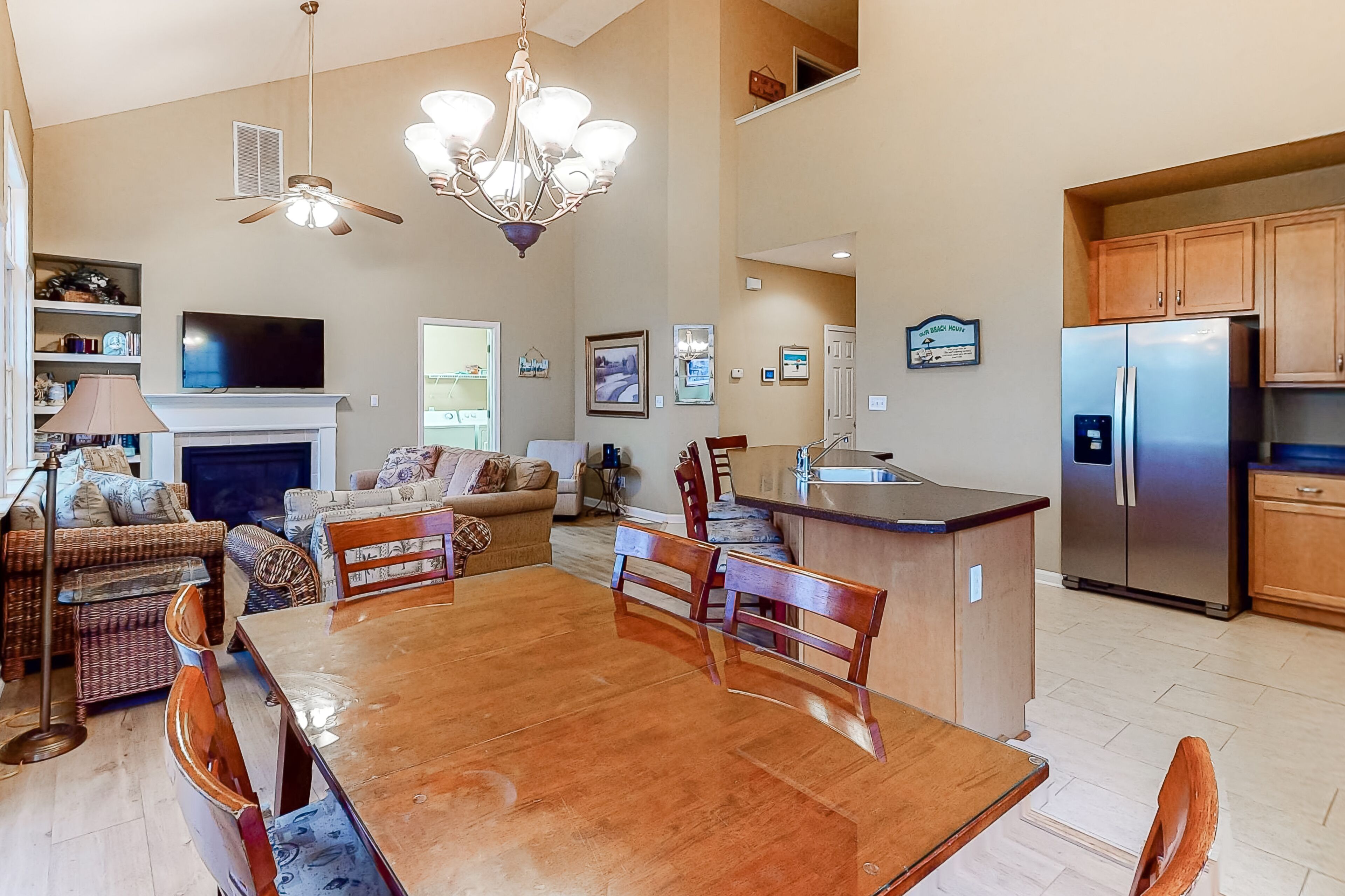 Bear Trap Dunes dog-friendly house w/ shared sauna, tennis court, balcony!