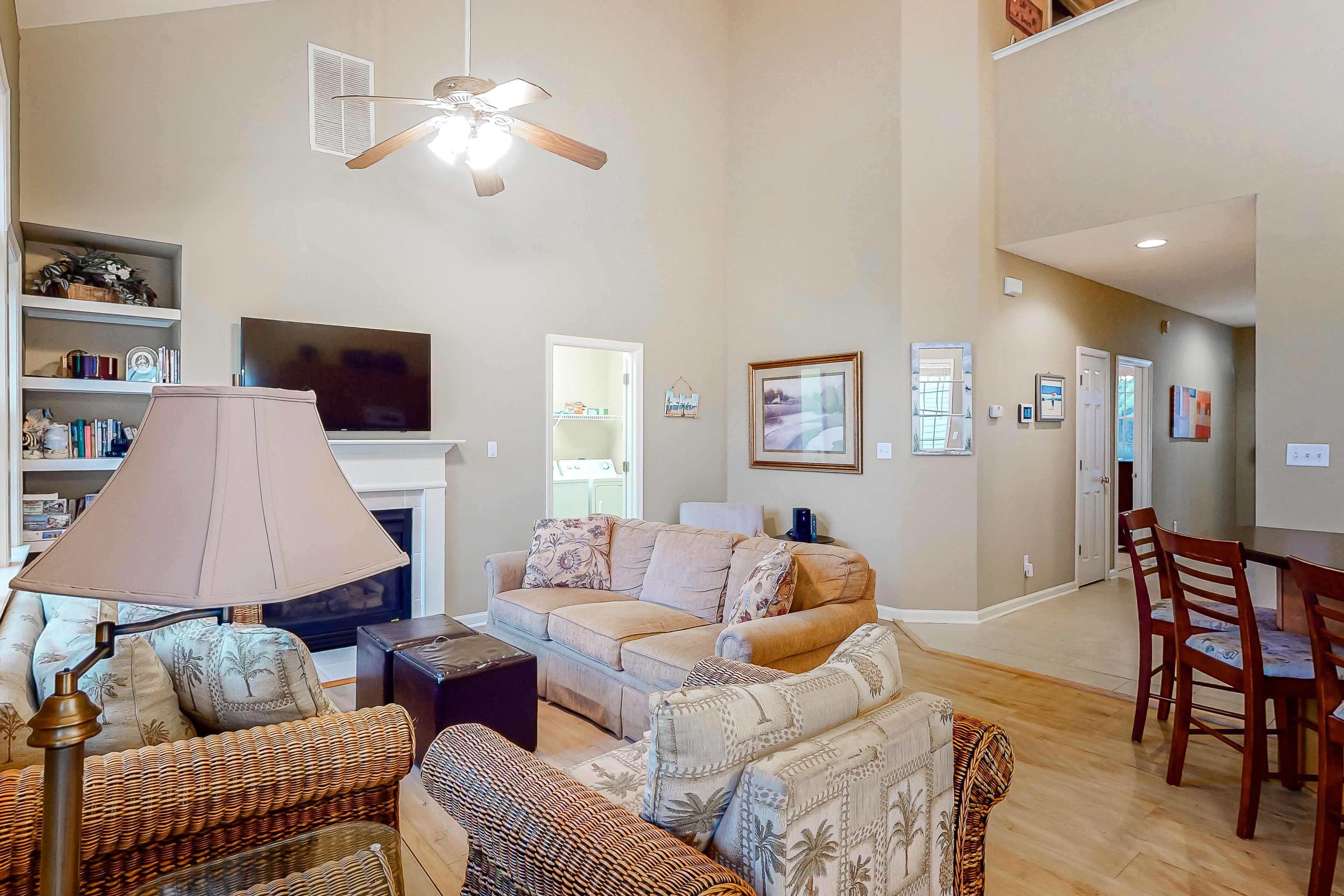 Bear Trap Dunes dog-friendly house w/ shared sauna, tennis court, balcony!