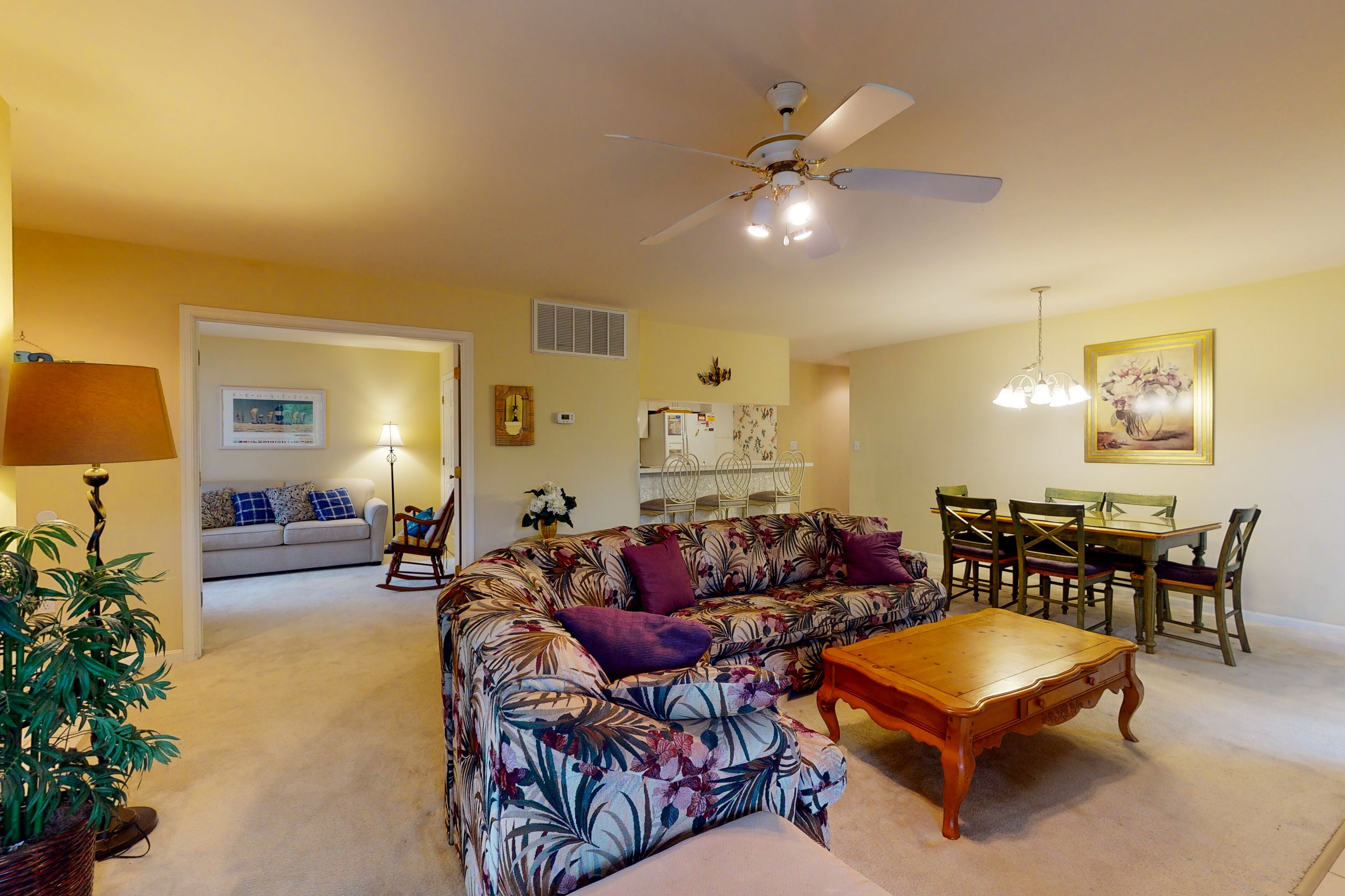 Sea Colony Tennis 1st-floor condo with tennis court & basketball court