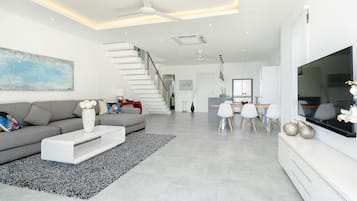 Luxury Villa | Living area